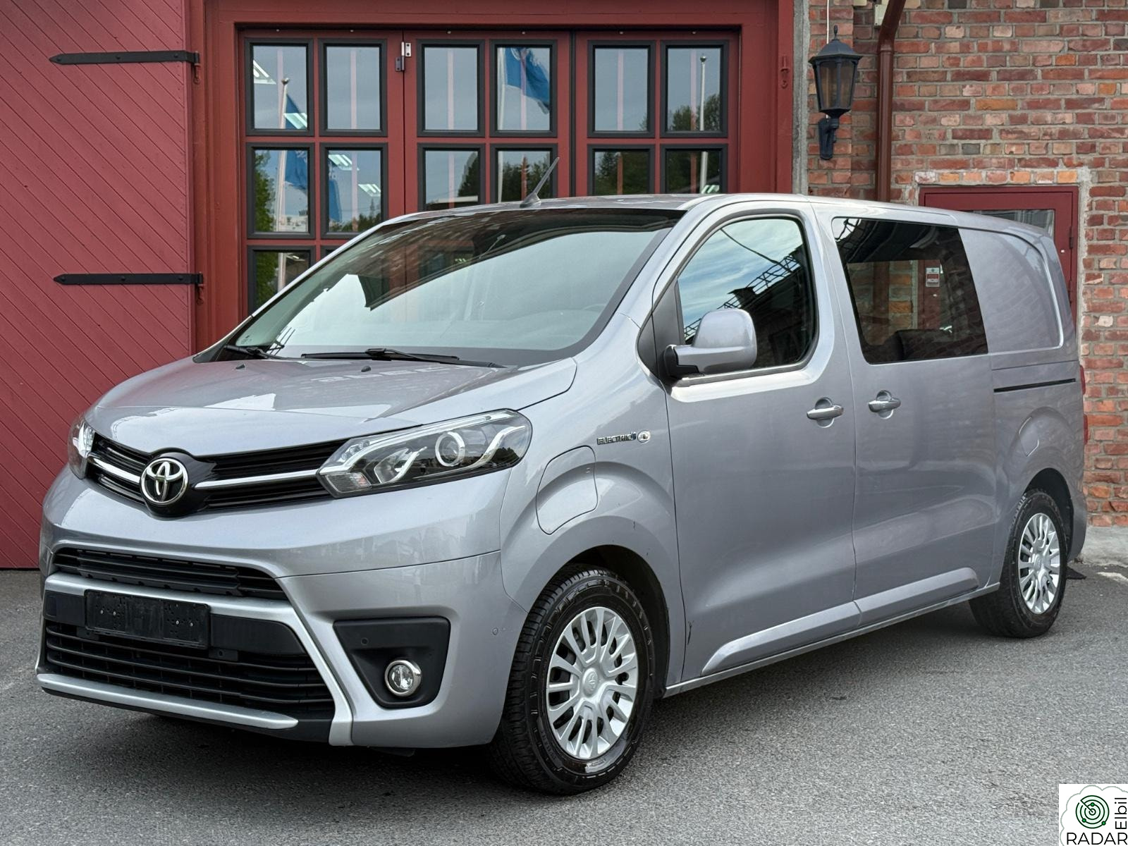 TOYOTA PROACE 75kw L1H1 Comfort, Delskinn, Multiratt, Varmeseter, DAB