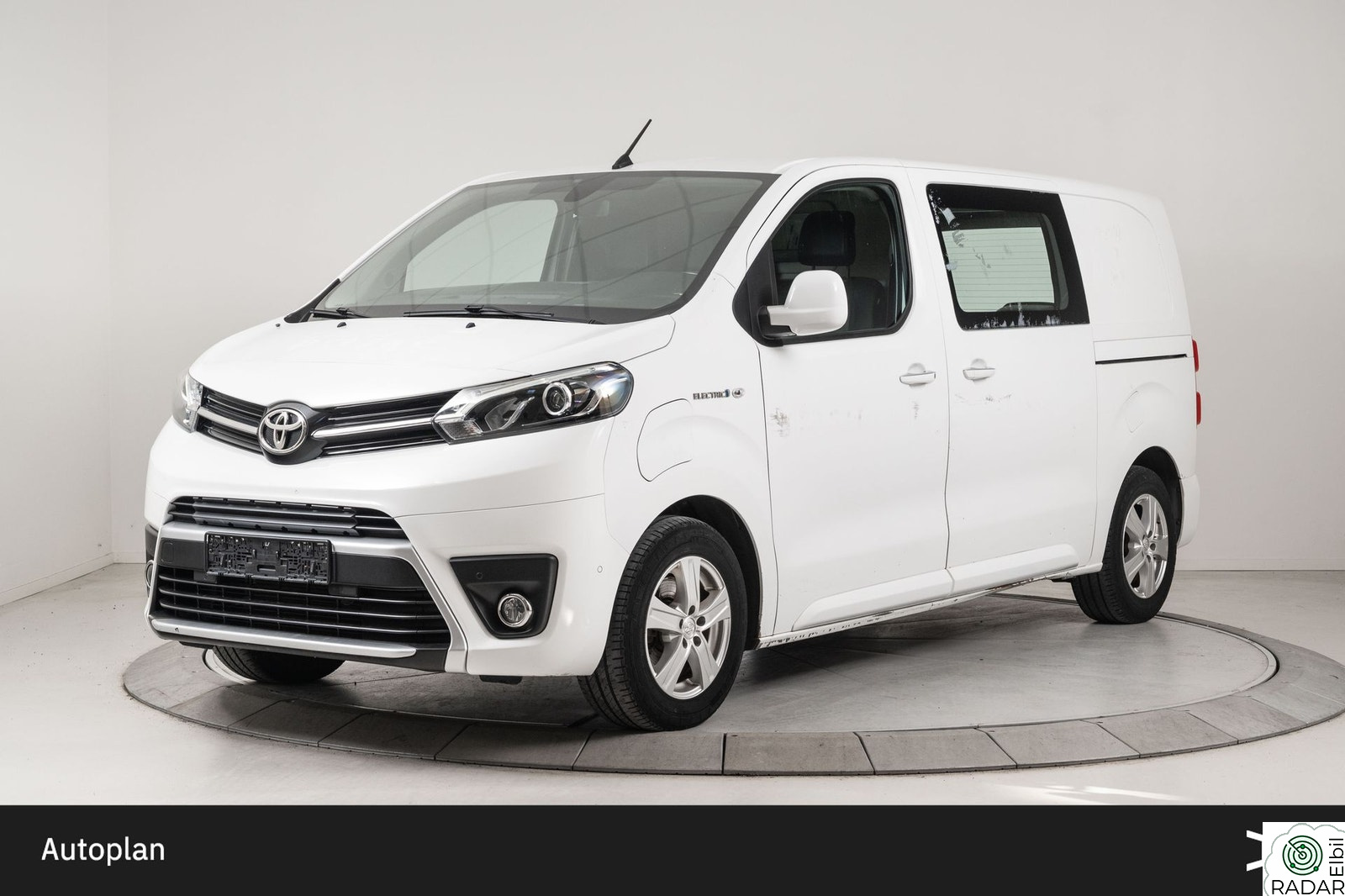 TOYOTA PROACE Toyota Proace Electric Auksjon, les tekst!