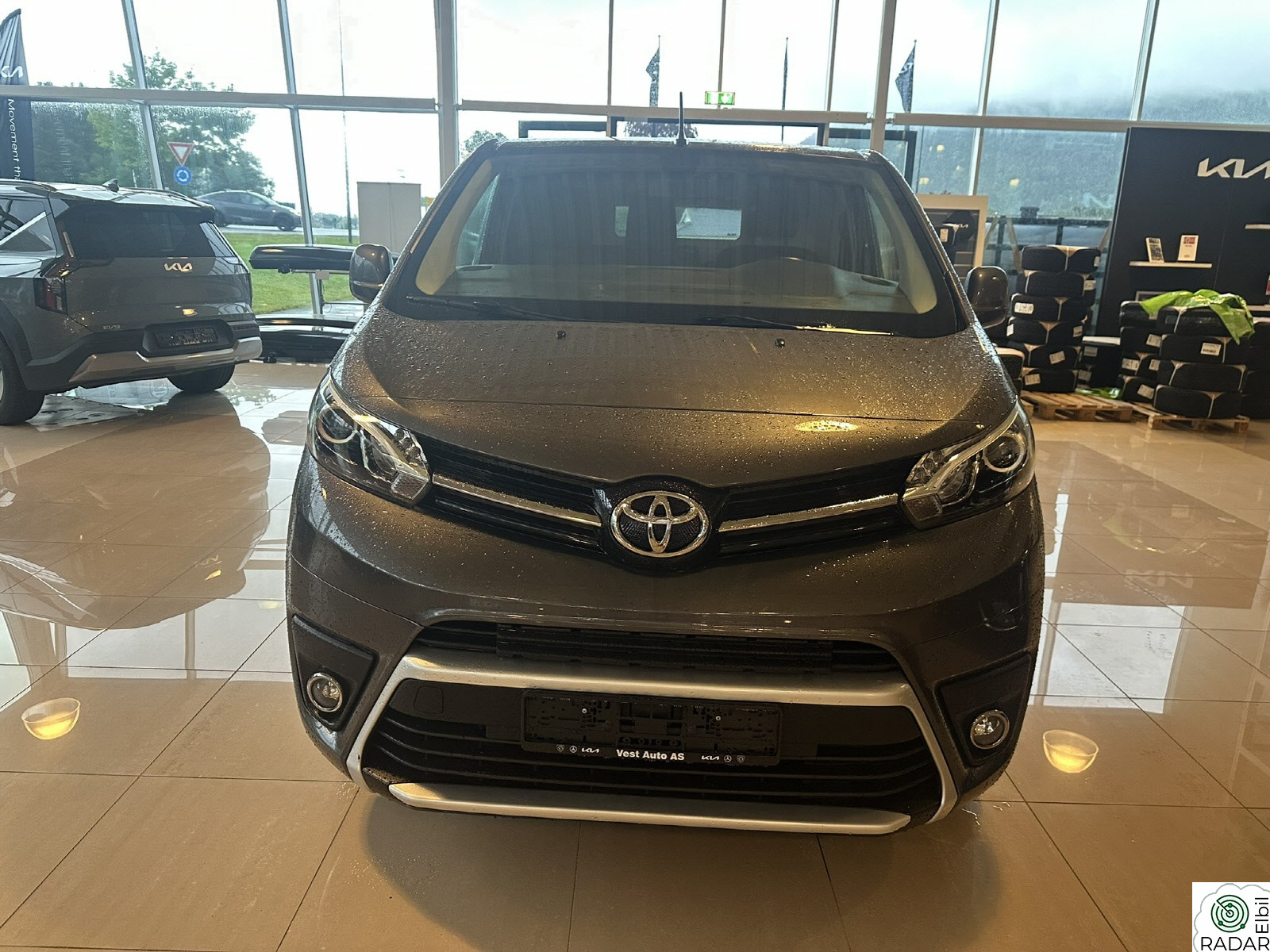 TOYOTA PROACE Electric 75kWt Comfort L2H1 THB