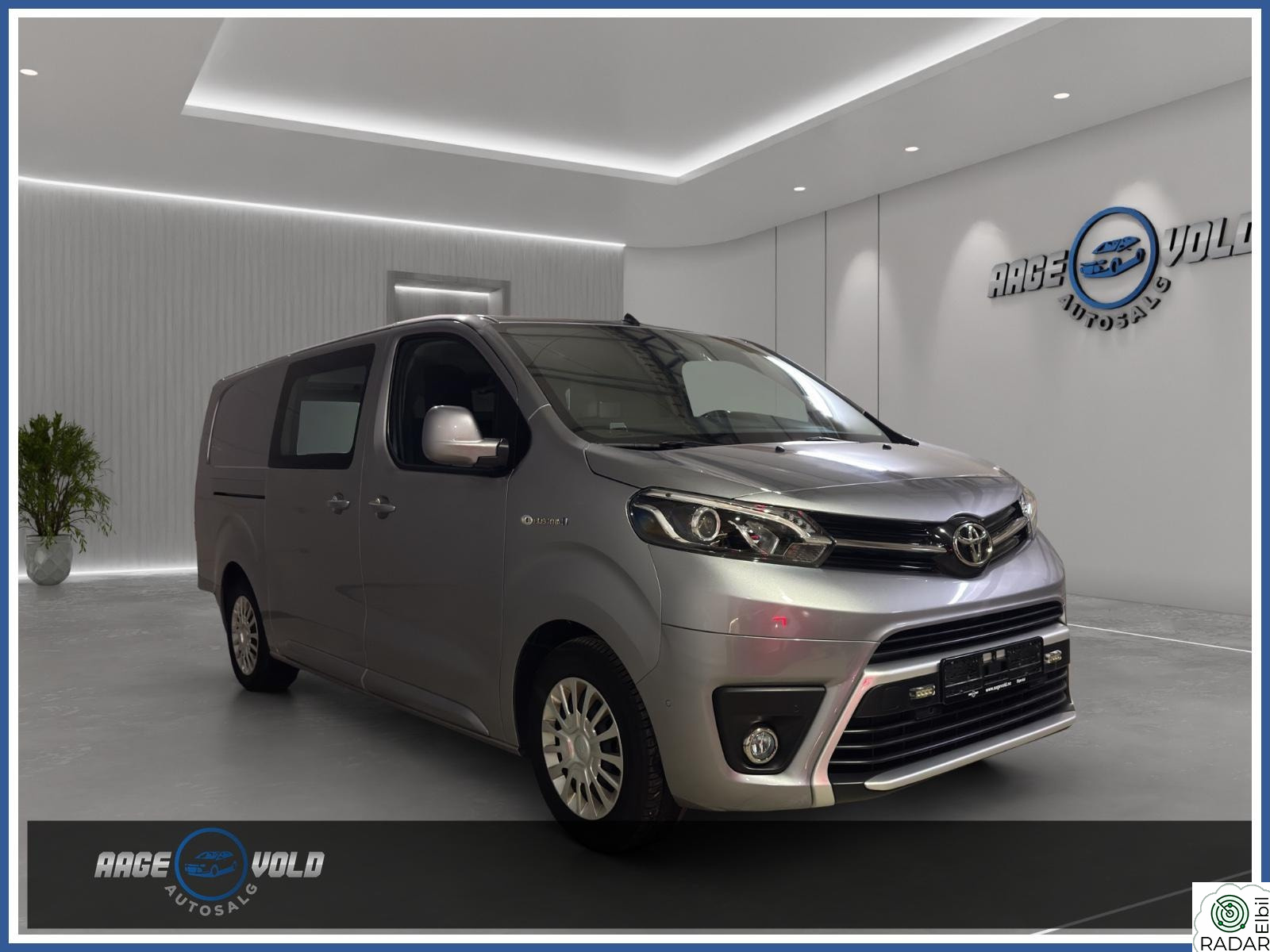 TOYOTA PROACE Electric 75kWh Krok - 3-seter - Garanti - GPS - Kamera