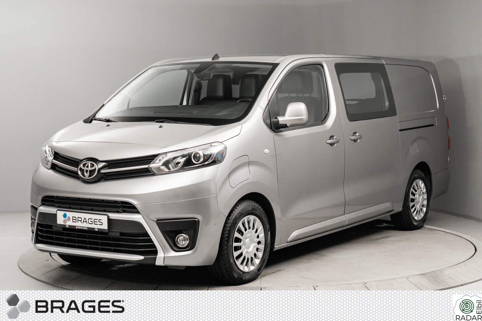 TOYOTA PROACE Electric 75kWt Comfort L2H1 SHB med Hengerfeste