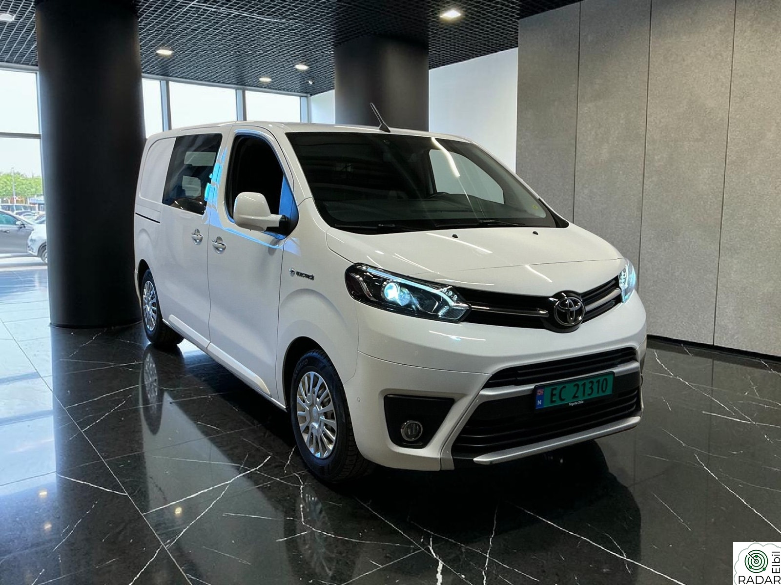 TOYOTA PROACE 75kwt+LAV KM!!+EU 2027+KROK+R-KAMERA+313WLPT+