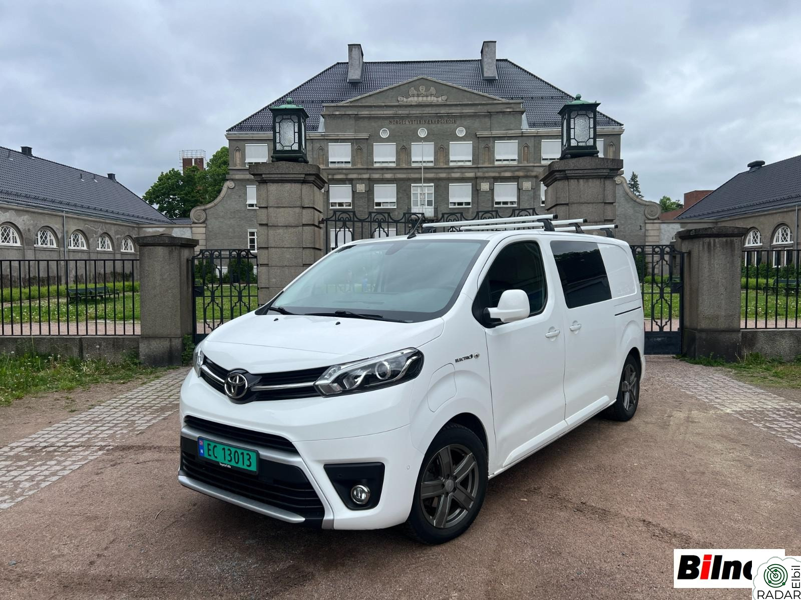 TOYOTA PROACE Electric 75 kWh Comfort // 2 x Skyvedør // Lekk? Elbilm
