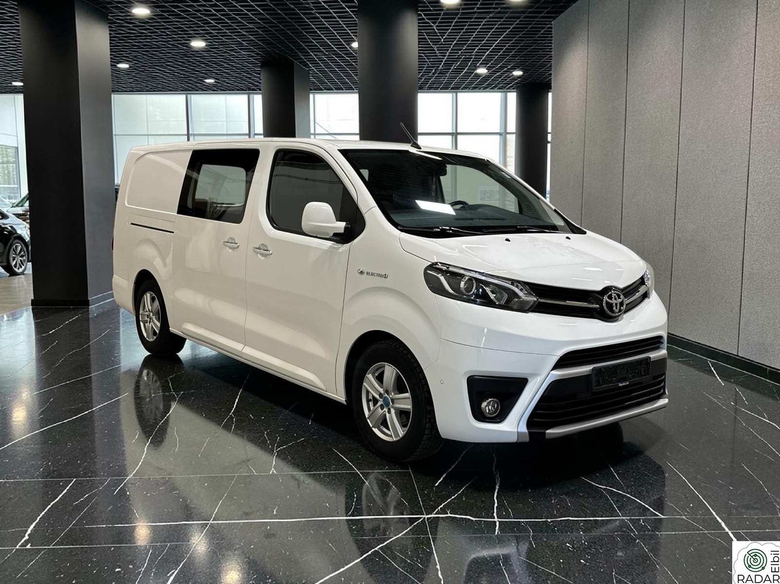 TOYOTA PROACE 75kwt+KROK+R-KAMERA+313WLPT+LANG L2++