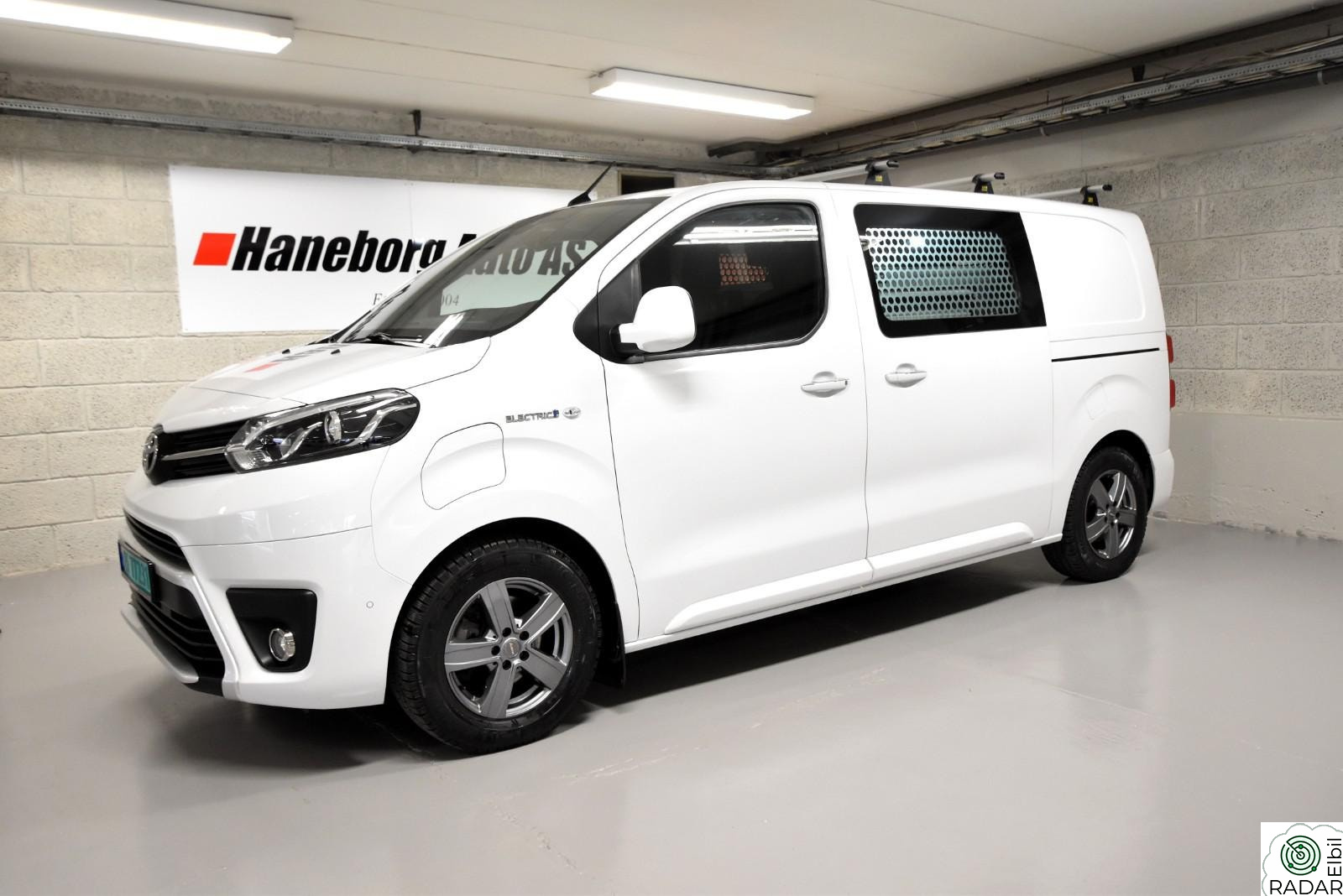 TOYOTA PROACE 75KWH STOR INNREDNING. R.KAMERA P.SENSORER LAV KM+++