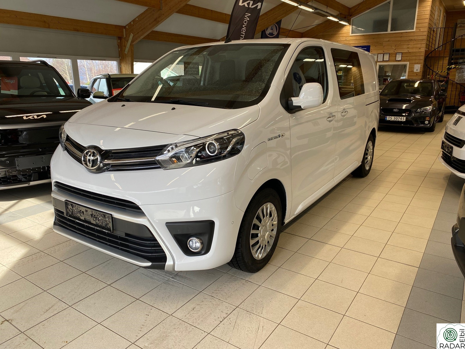 TOYOTA PROACE Electric 75kWt.Navi.Dab.Apple Carplay.Tilhfeste.Lav km+