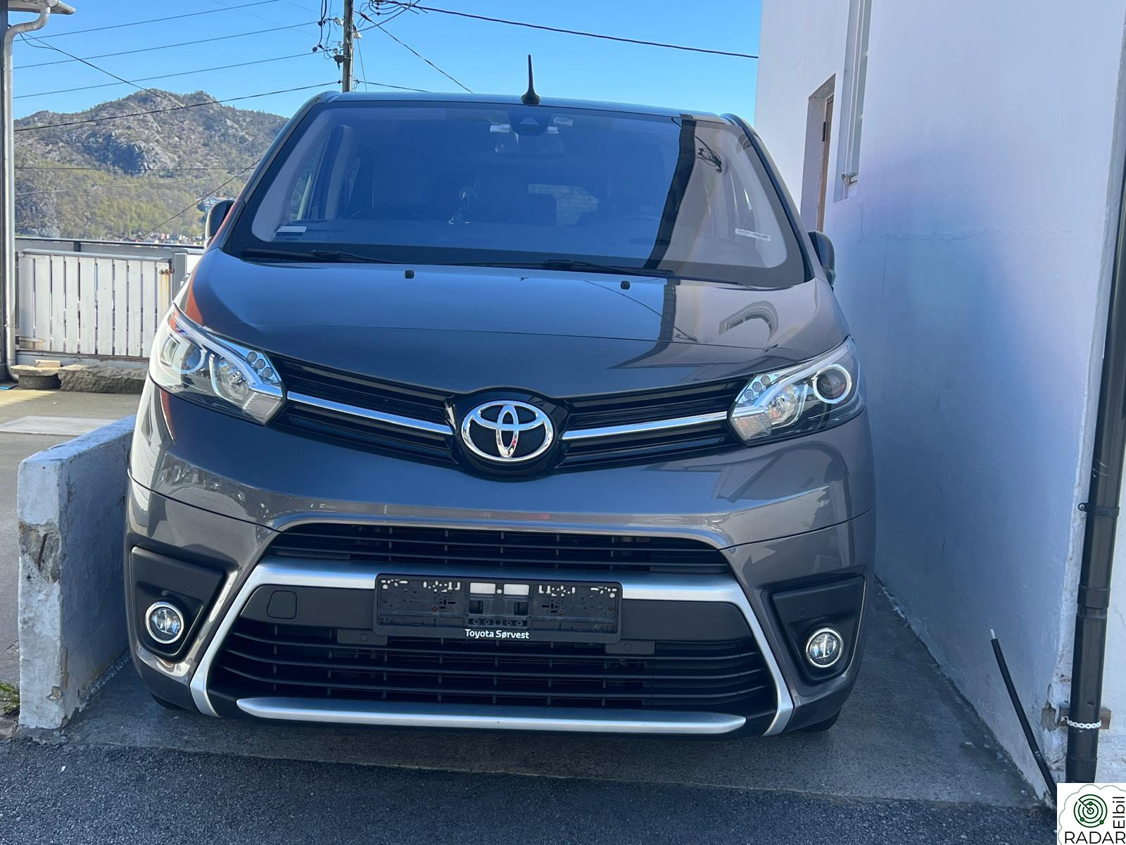 TOYOTA Proace