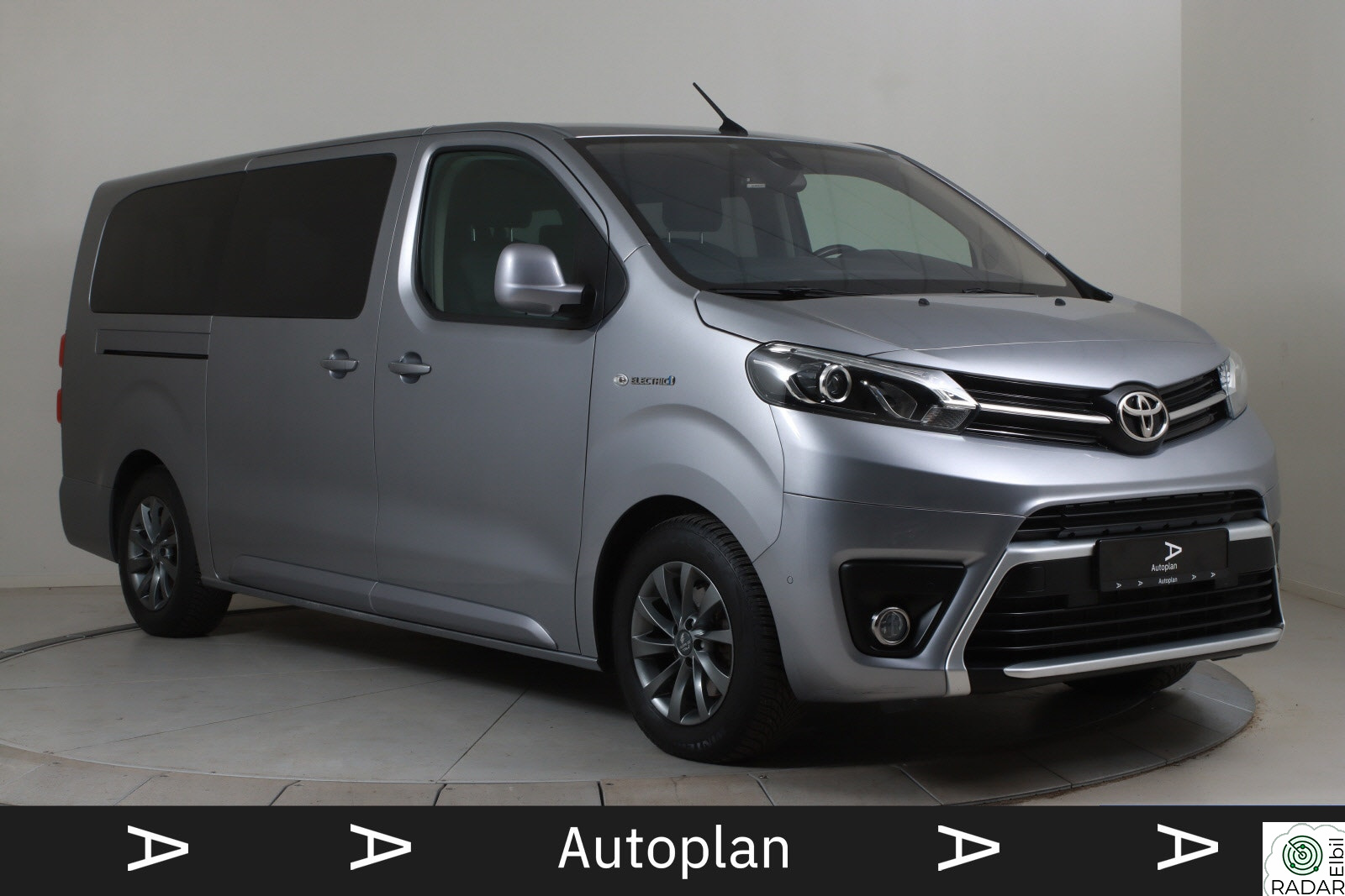 TOYOTA Proace Electric Lang Executive Family 8-Seter/Cruise/Kamera