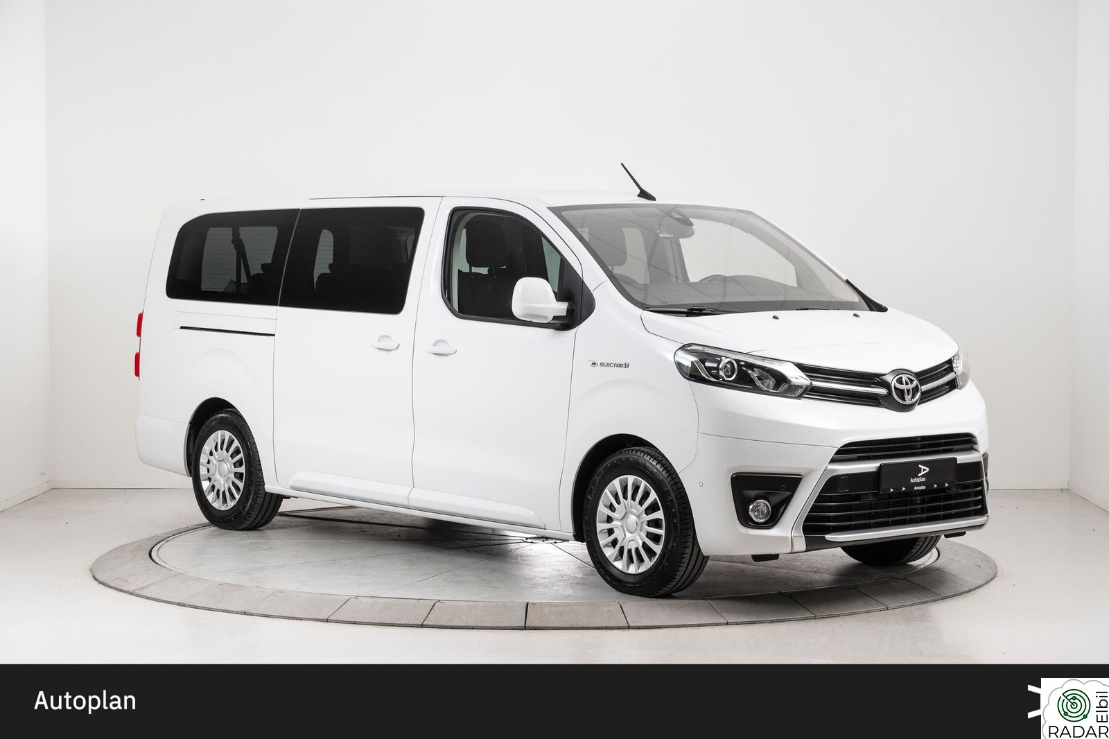 TOYOTA PROACE Krok Cruise Kamera