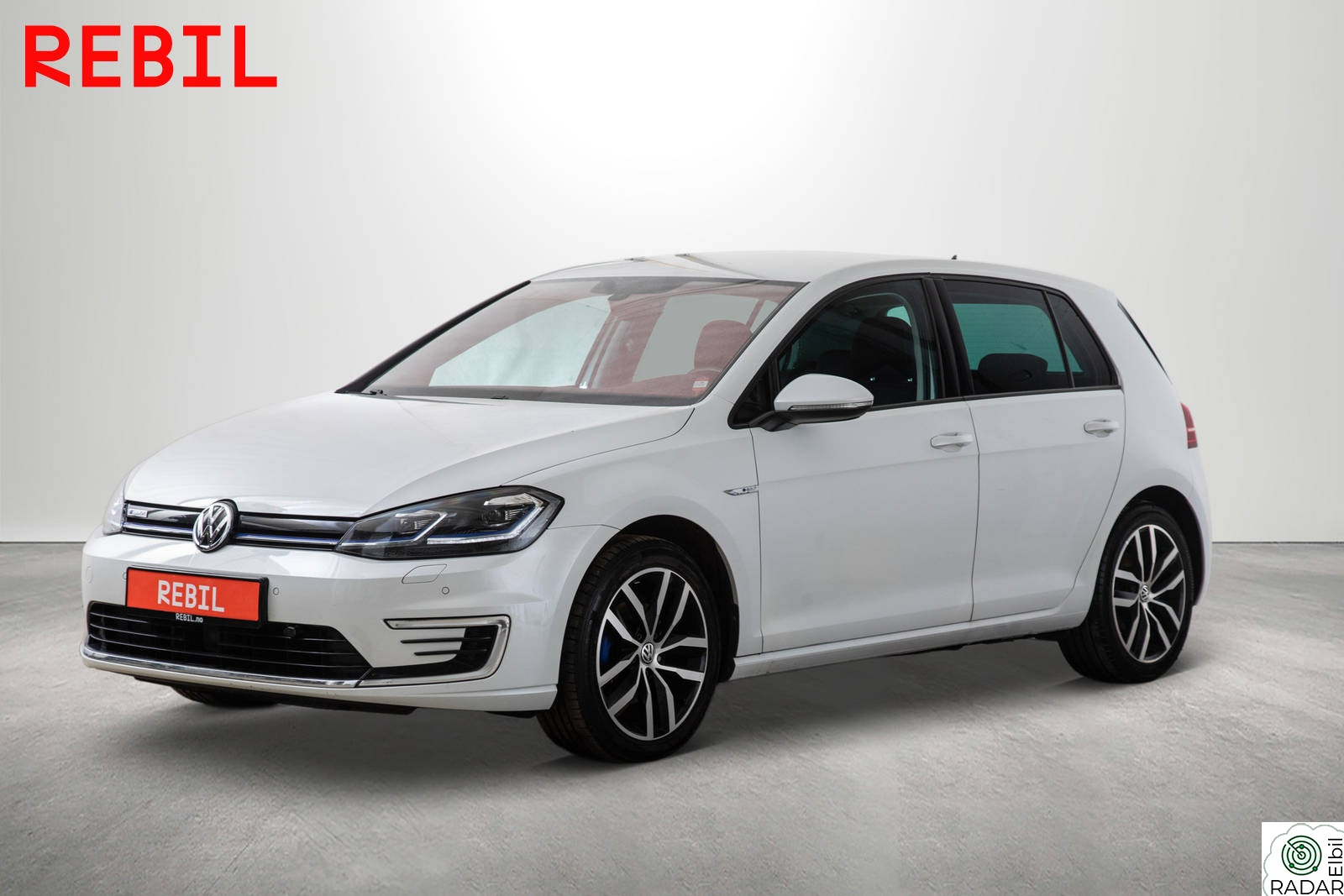 VOLKSWAGEN GOLF 35kWh/Skinn/ACC/Park.sens/Varme.seter/DynAudio/V.pump