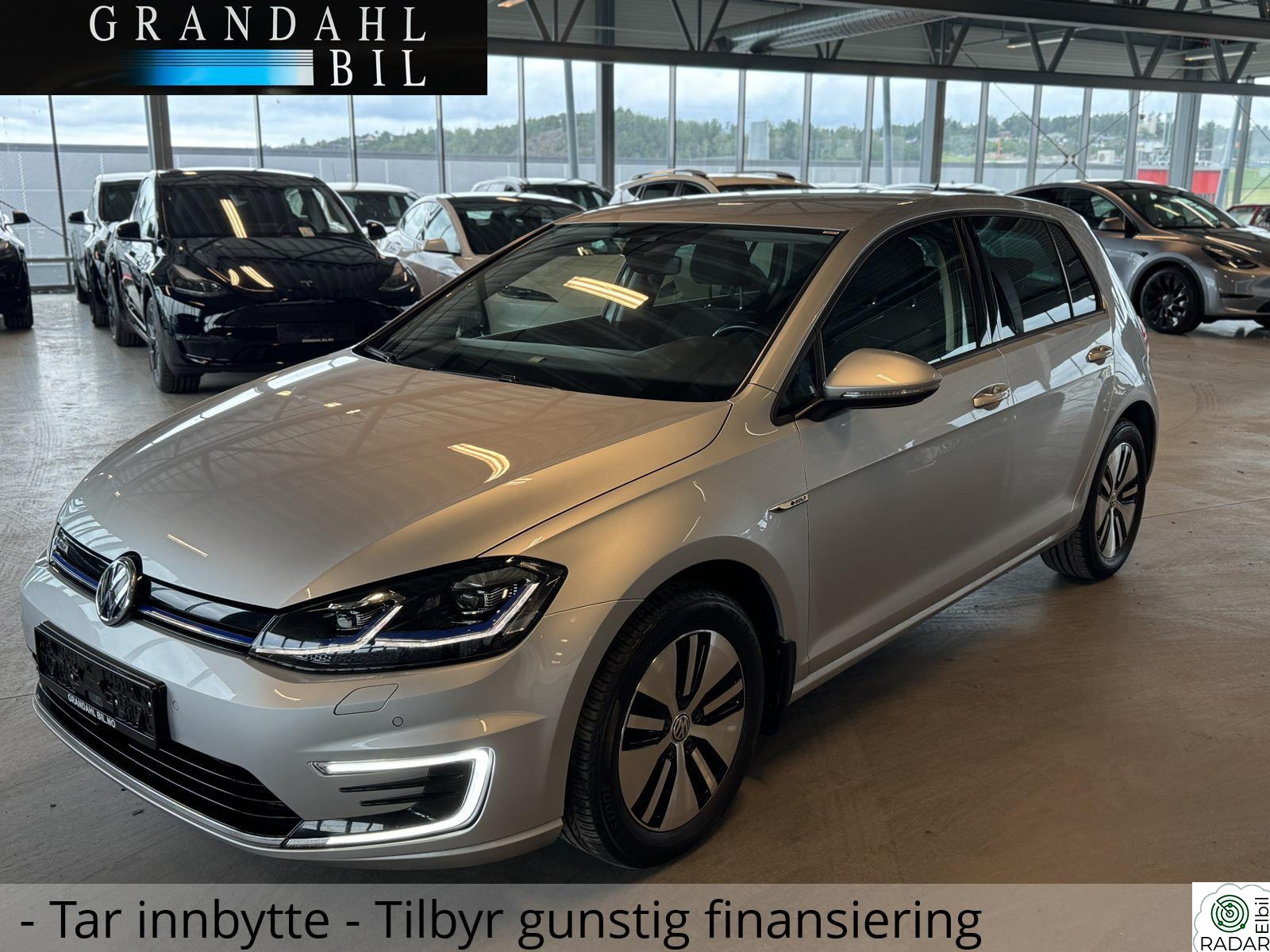 VOLKSWAGEN GOLF EV I 136 HK I ACTIVE INFO DISPLAY I KAMERA I KEYLESS