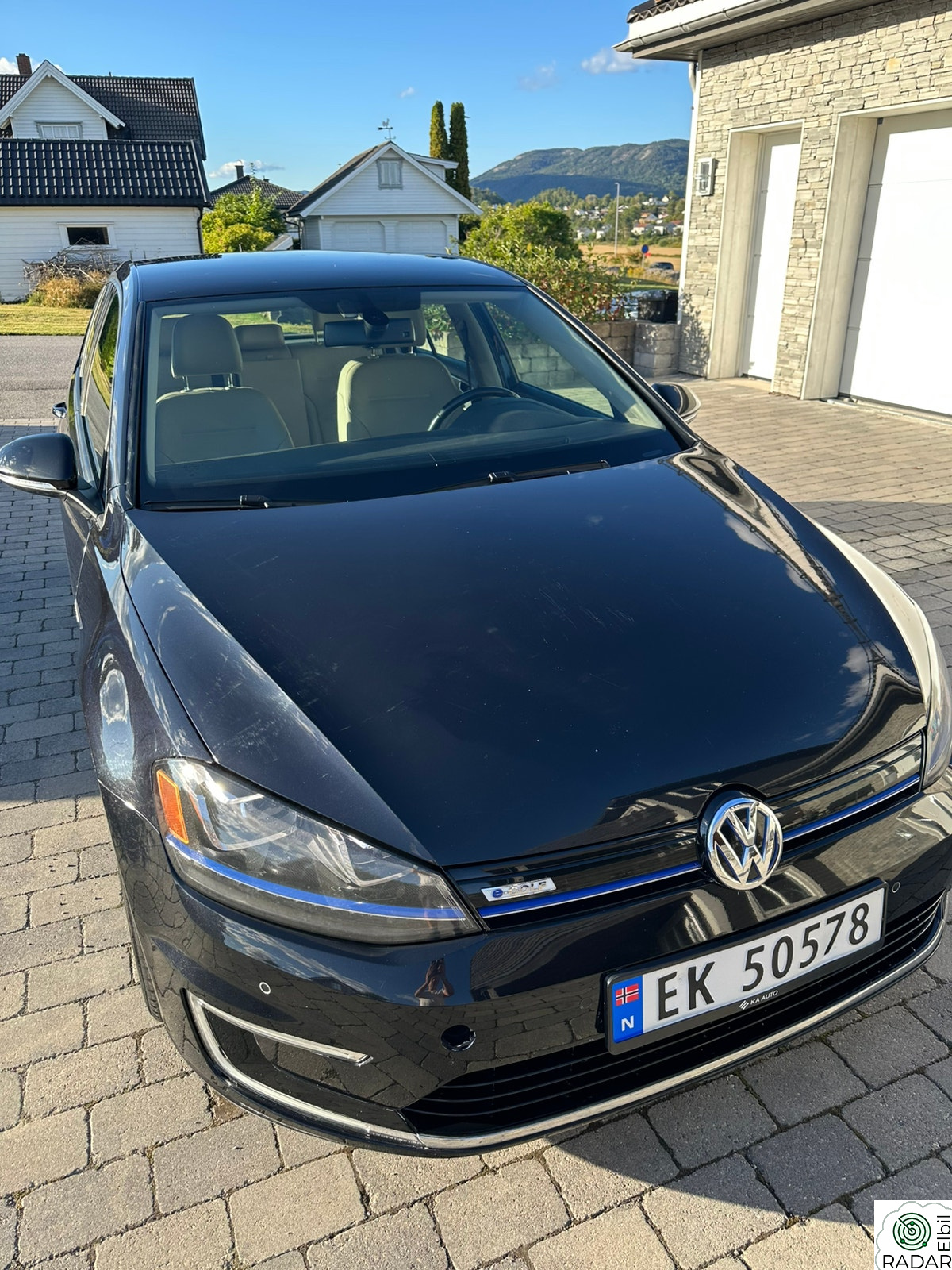 VOLKSWAGEN E-GOLF