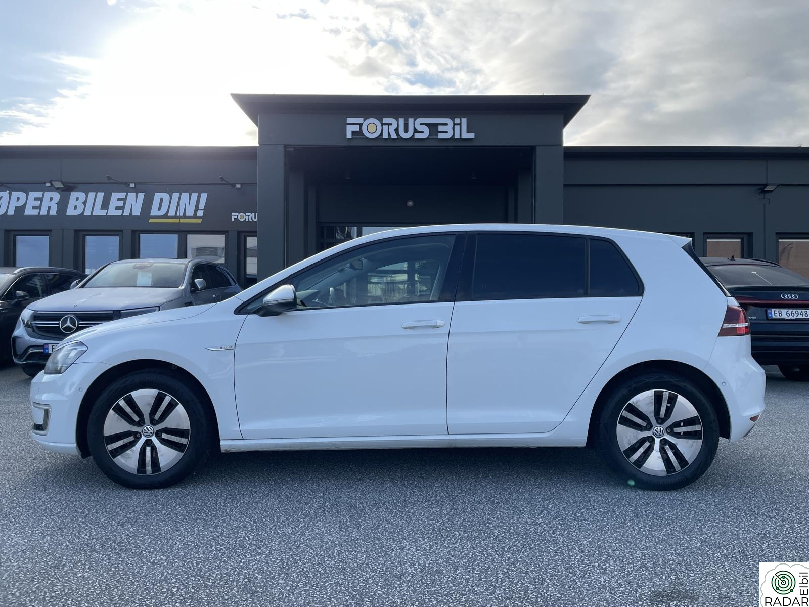 VOLKSWAGEN GOLF Kamera/Keyless/DAB+/Gode dekk/ACC/EU ok til April 2028