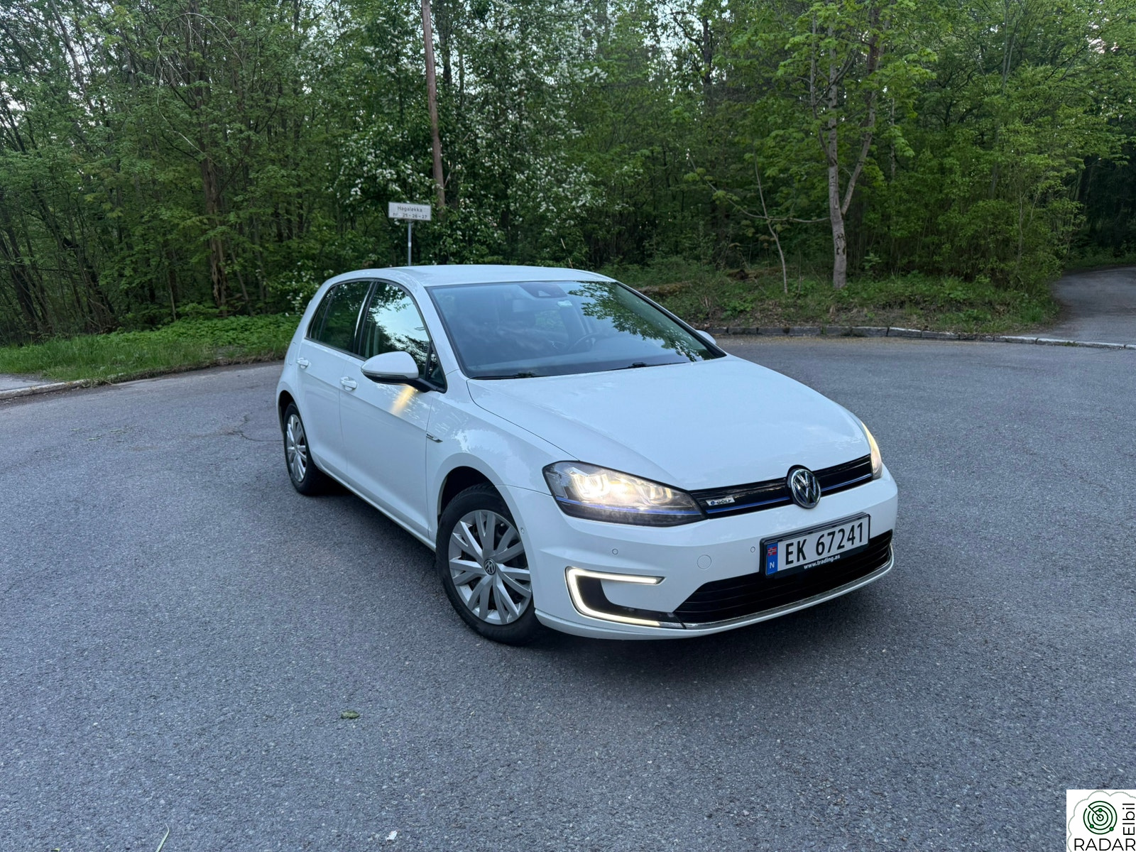 VOLKSWAGEN GOLF E-Golf, lav km og nylig eu