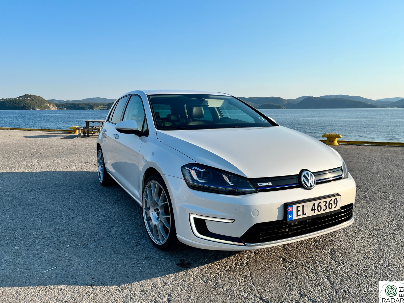 VOLKSWAGEN GOLF E-golf / Skinn seter / Ekstra utstyrt / Perfekt bybil