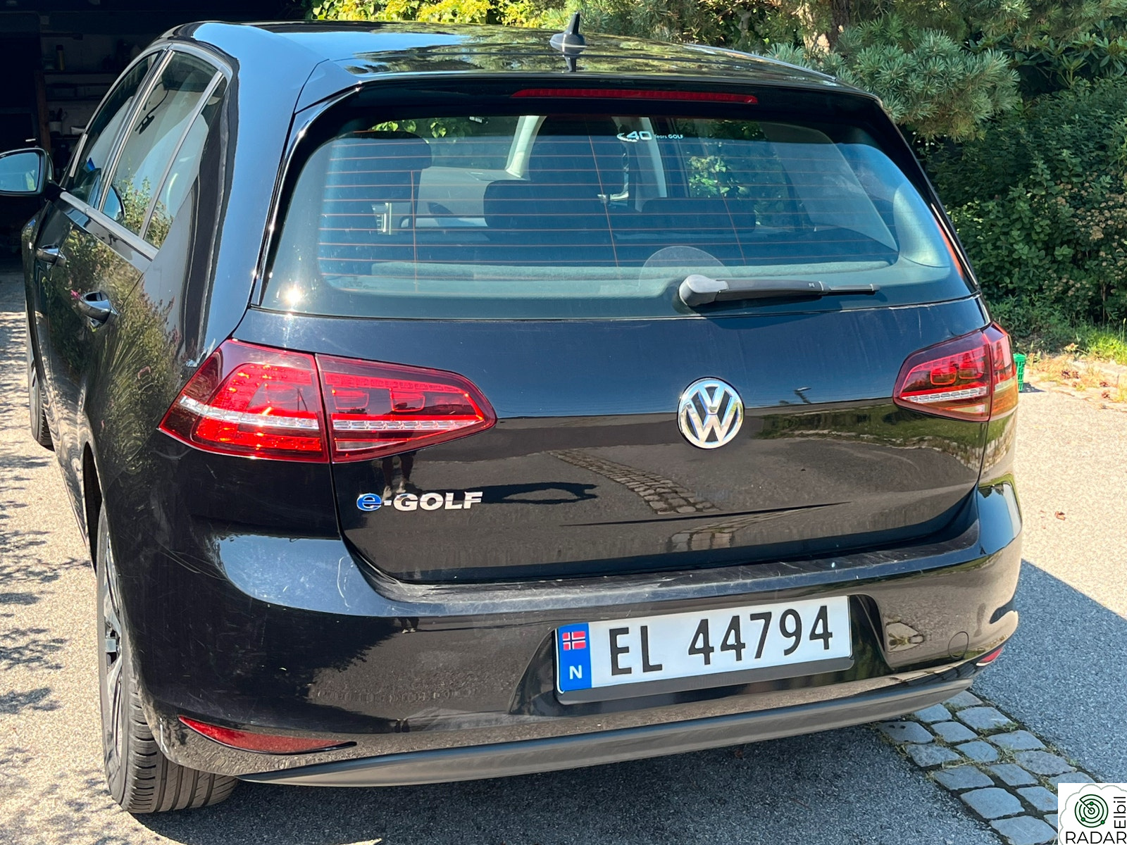 VOLKSWAGEN GOLF 85E1F