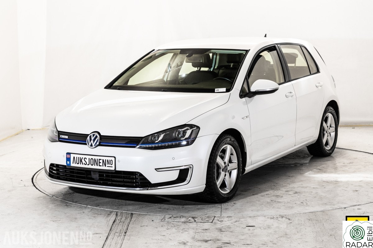 VOLKSWAGEN GOLF SKINN ADAPTIV CRUISE LED NAVIGASJON