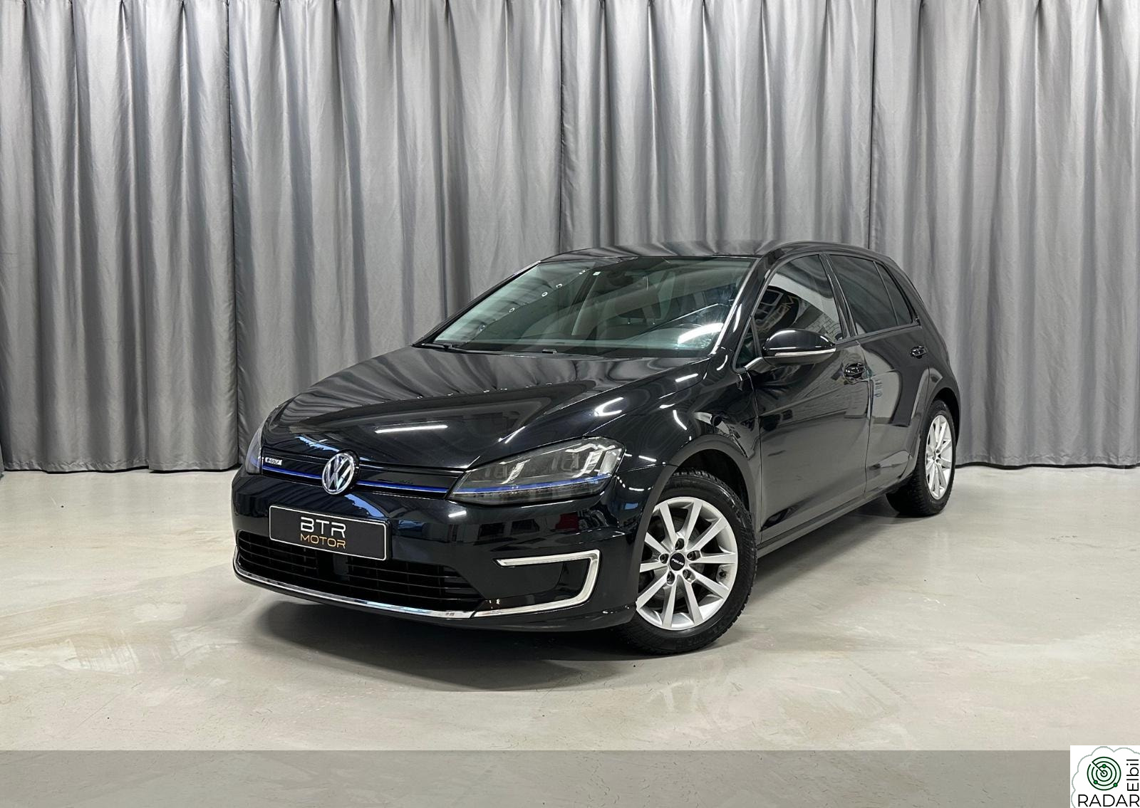 VOLKSWAGEN GOLF 116HK 85kW ACC NAVI ISOFIX R.KAMERA EU2027
