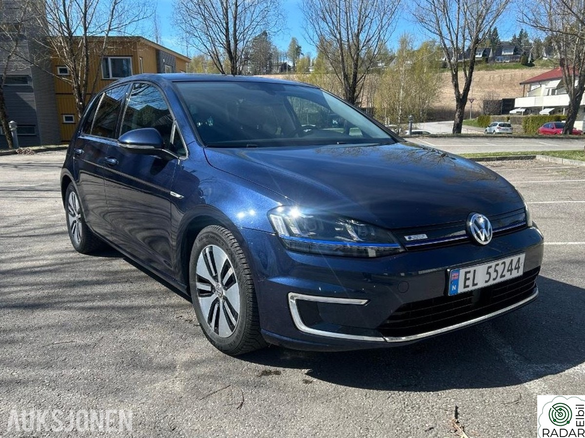 VOLKSWAGEN GOLF Skinnseter S+V Dekk