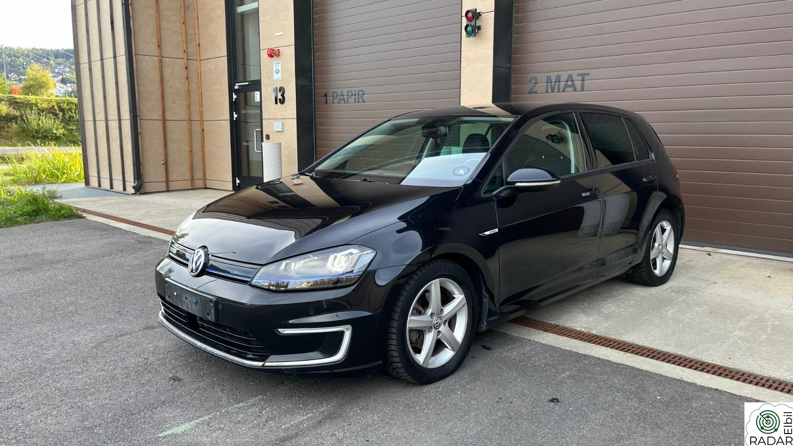 VOLKSWAGEN GOLF GOLF / NY EU 08.2028 / SKINNSETER / RYGGEKAMERA / CC