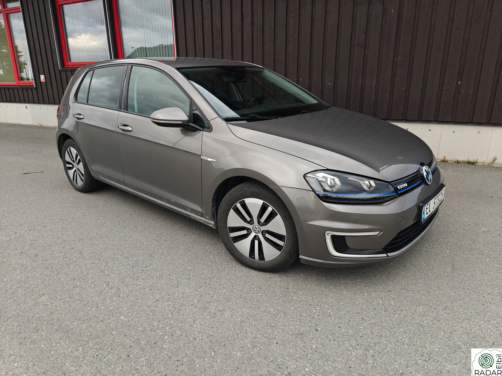 VOLKSWAGEN GOLF Adaptiv cruise, Skinn, Keyless, EU ok + nylig service