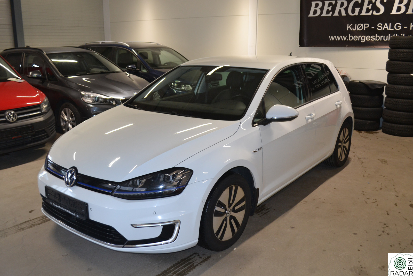 VOLKSWAGEN GOLF Skinn Navi ,Kompl Serv H  EU- Okt 2026 ,Meget Pen