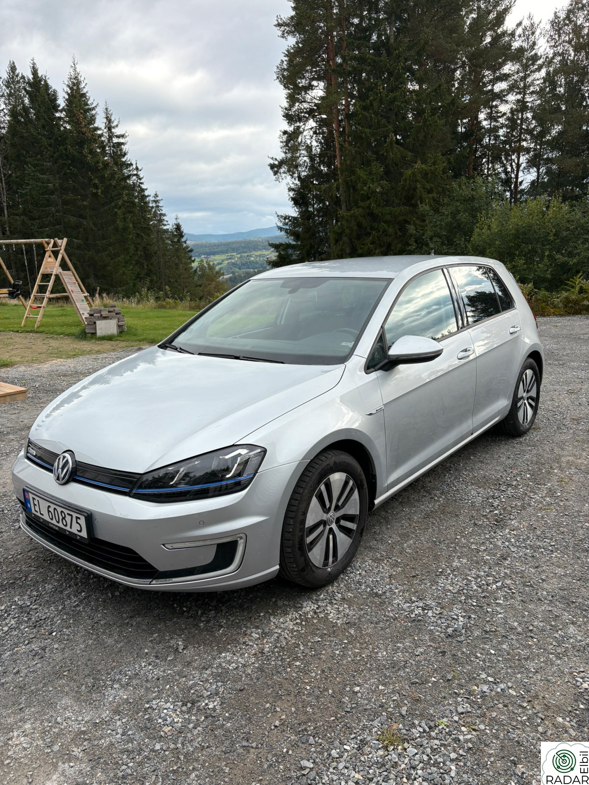 VOLKSWAGEN GOLF LAV KM | DAB+| Nylig service