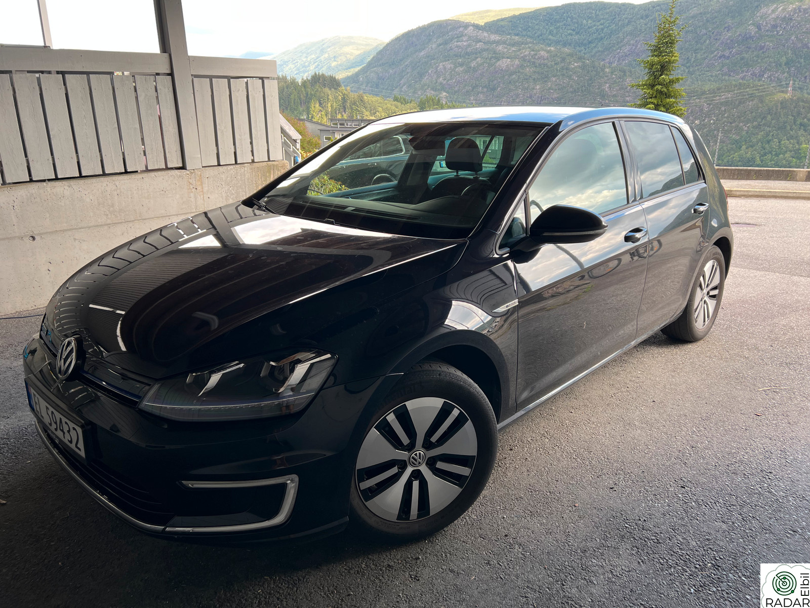 VOLKSWAGEN GOLF E-Golf 115 HK 5D