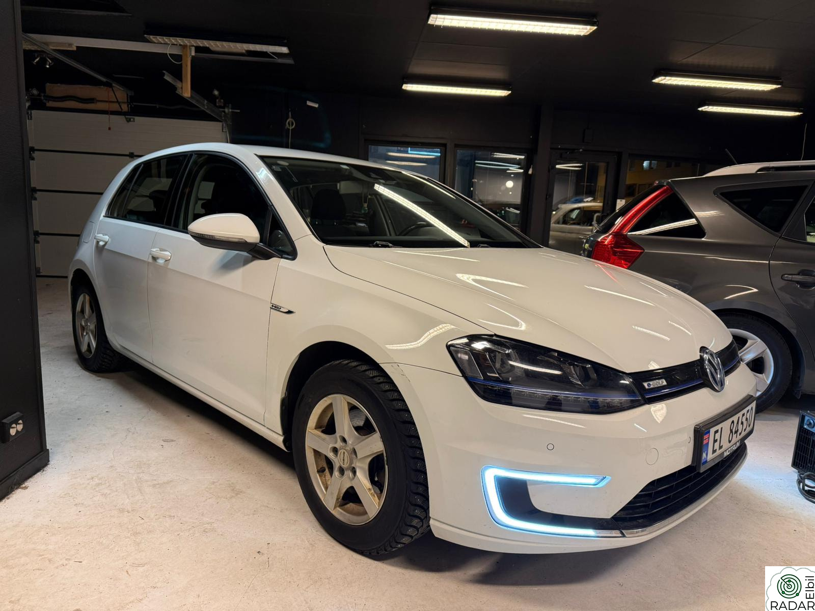VOLKSWAGEN GOLF Automat/Velholdt/Ny Eu 11/27