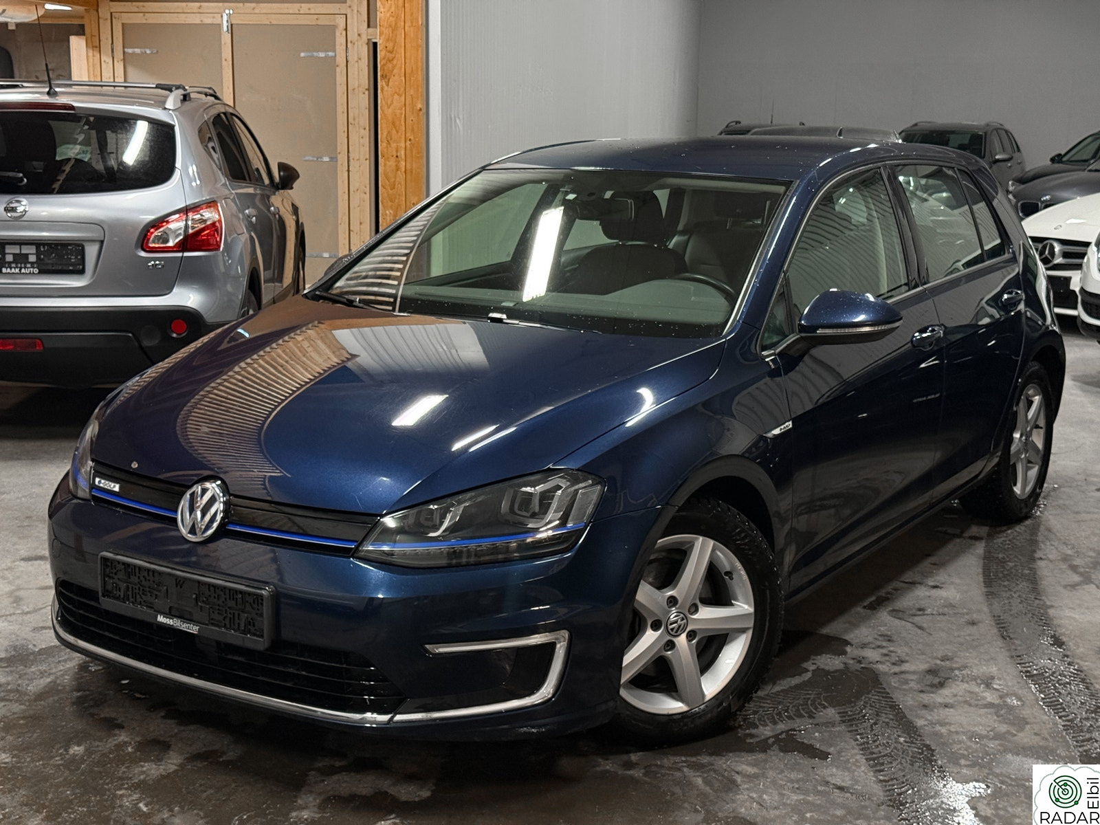 VOLKSWAGEN GOLF E-golf Navi // ACC // R.kam // DAB++