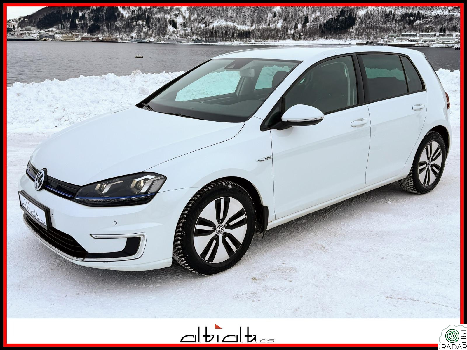 VOLKSWAGEN GOLF e-Golf 190 km / Skinn / ACC / Kamera / DynAudio++
