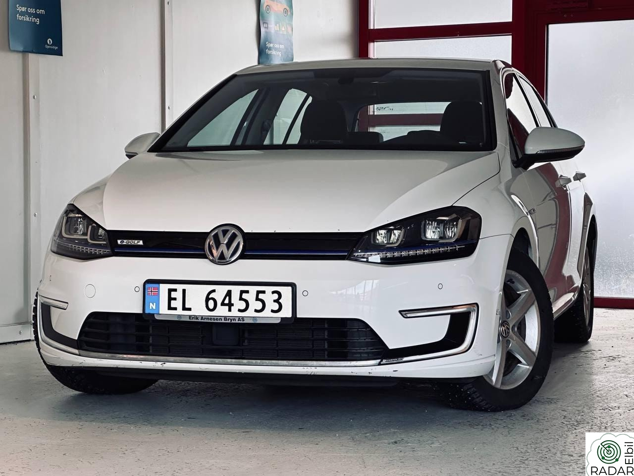 VOLKSWAGEN GOLF EU 2027 // 1 EIER // R.KAM // NAVI // CRUISE // SE PRIS