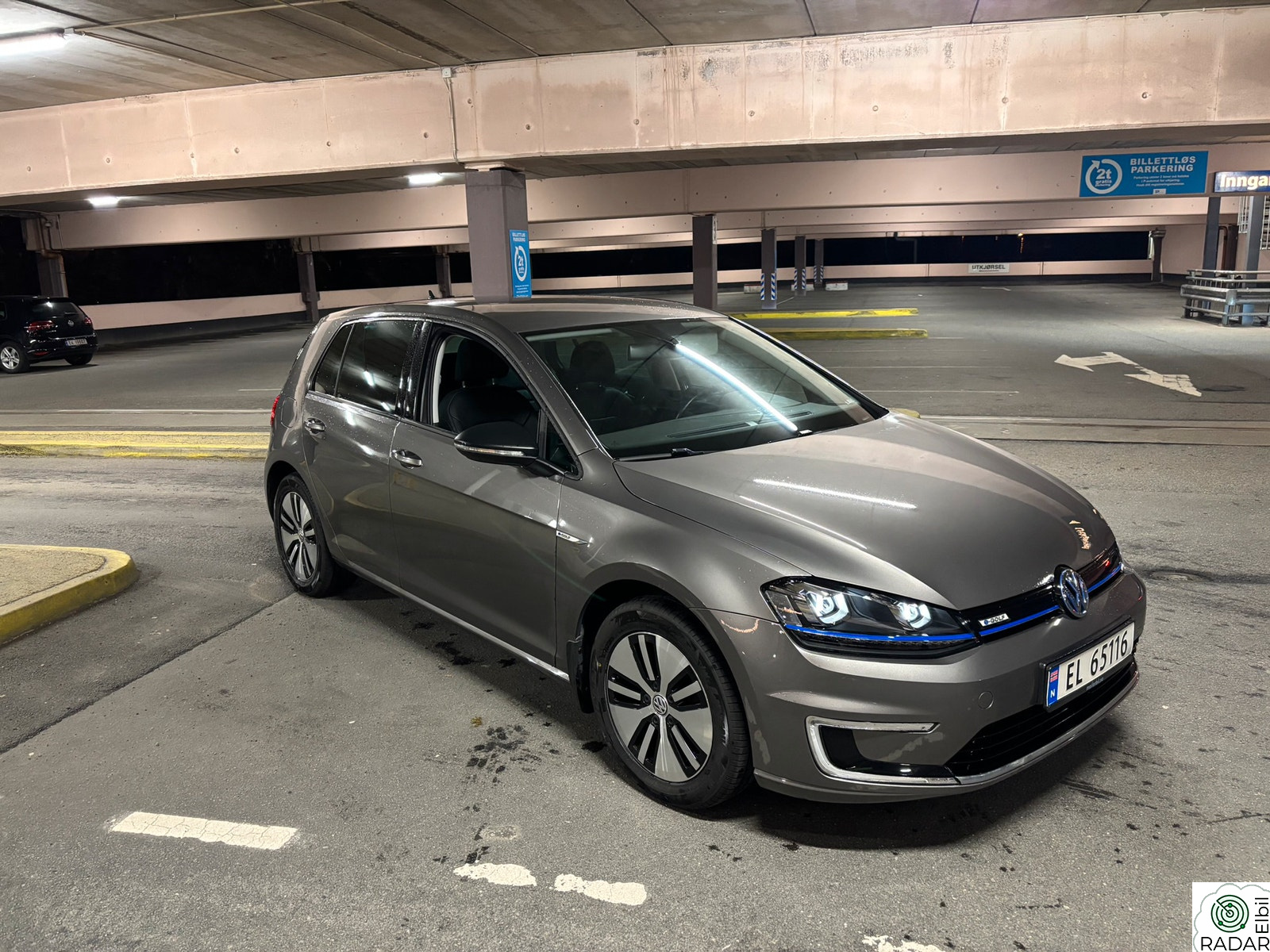 VOLKSWAGEN GOLF SKINNSETER / KEYLESS / ACC / DAB+