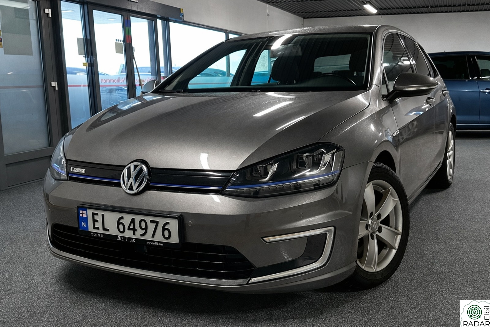 VOLKSWAGEN GOLF EU 06.2027 // CRUISE // R.KAM // NAVI // SE PRIS ++