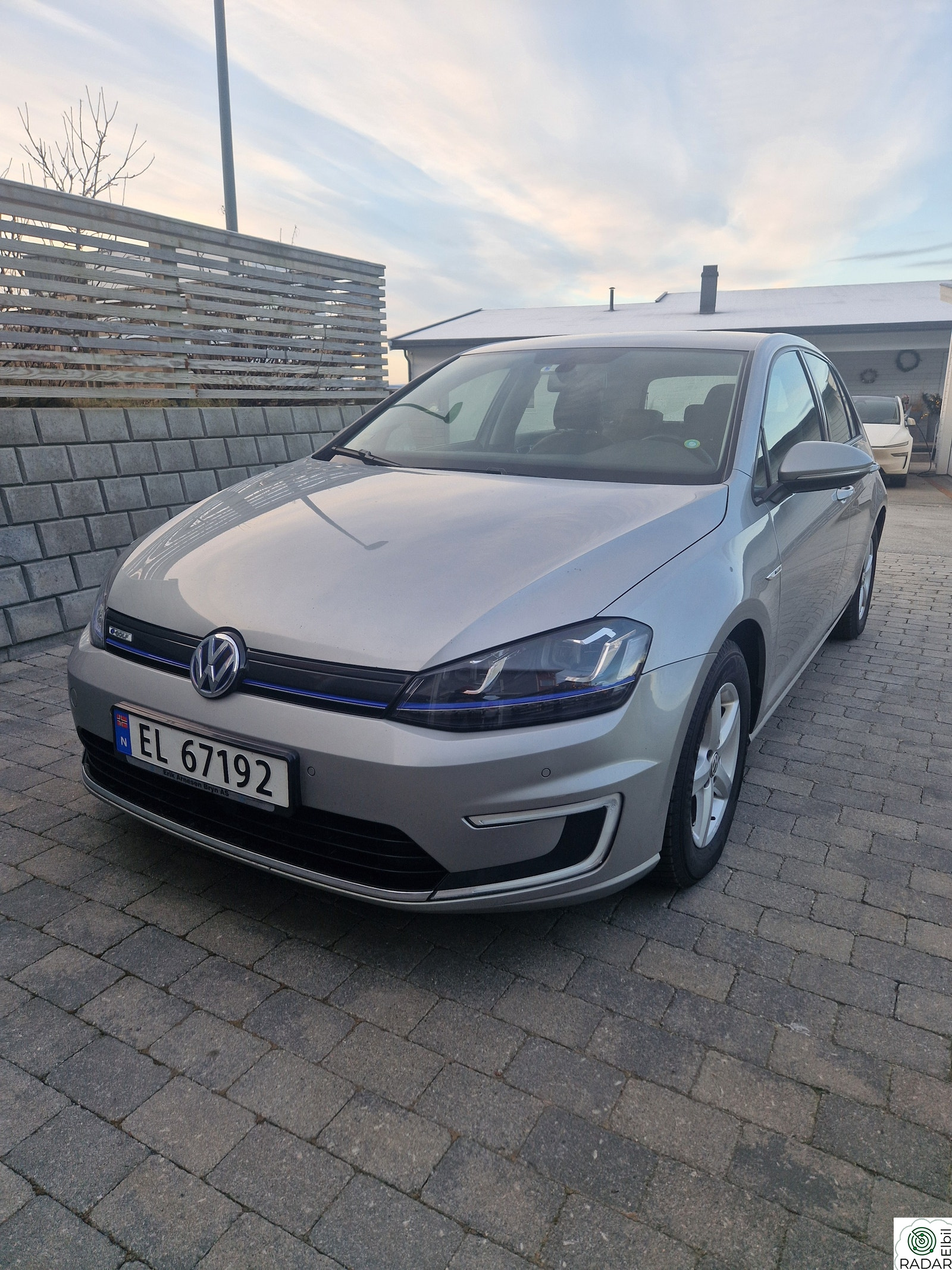 VOLKSWAGEN GOLF Exclusive