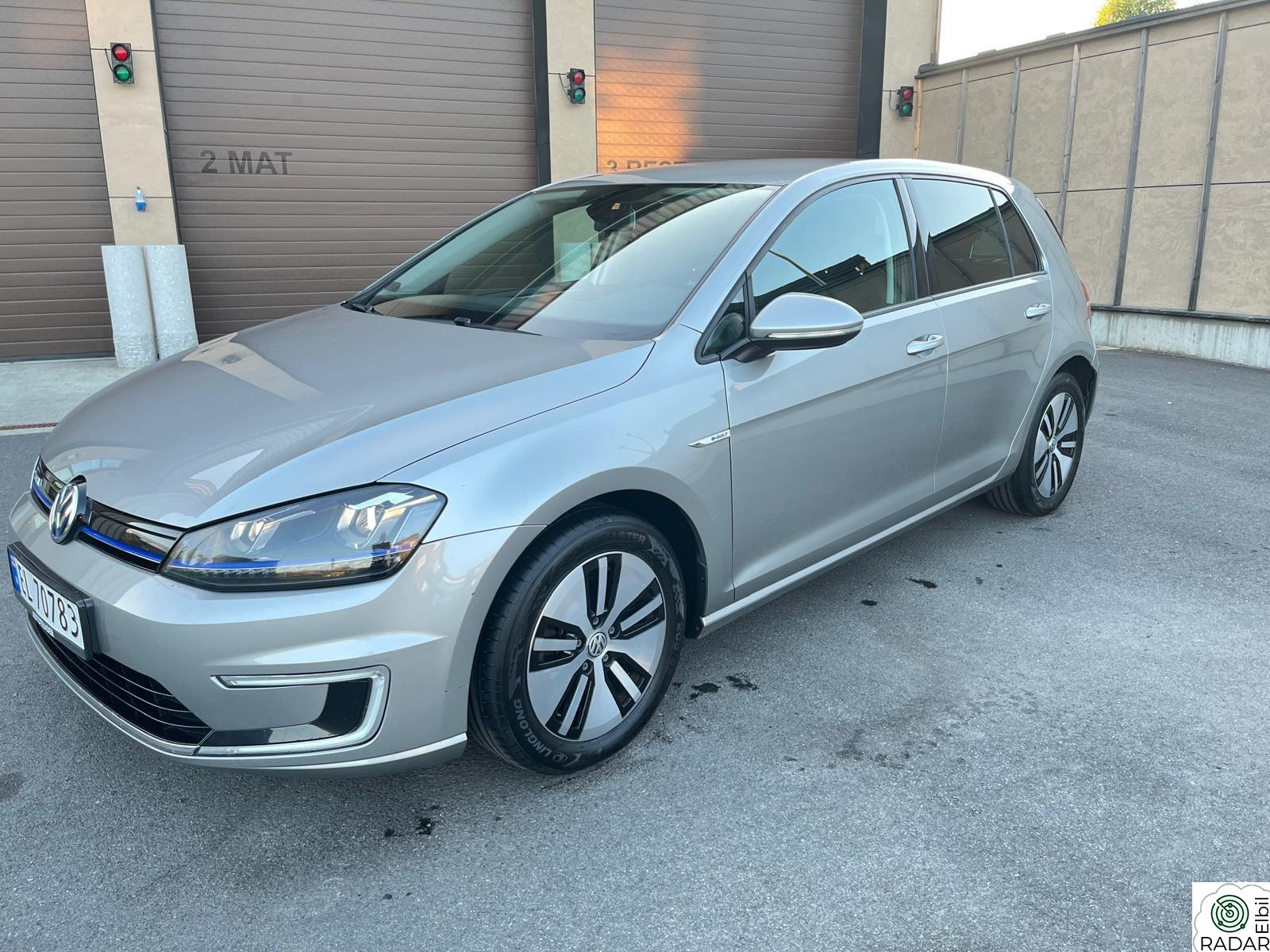 VOLKSWAGEN GOLF KEYLESS / LAV KM / SKINN / RYGGEKAMERA / CC