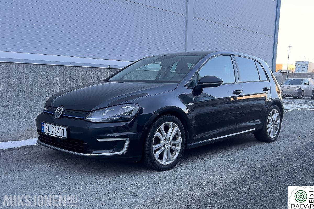 VOLKSWAGEN GOLF Automat, Skinninteriør, Ryggekamera, S+V dekk