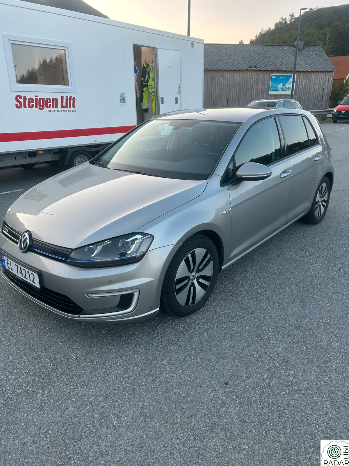 VOLKSWAGEN GOLF ELEKTRISK ,Skinn / Automat /LED / Ryggekamera ++