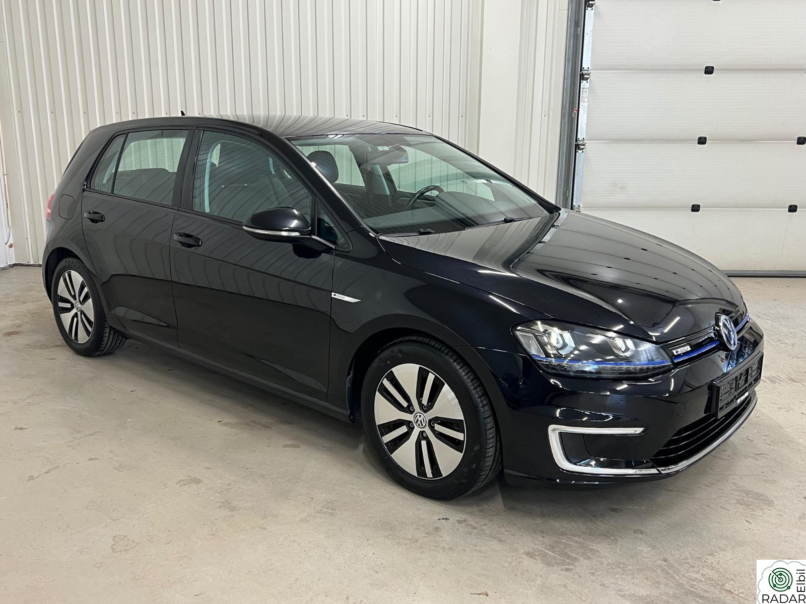 VOLKSWAGEN GOLF Exclusive Skinnseter, R-Kam. DAB Navi Adp.Cruise