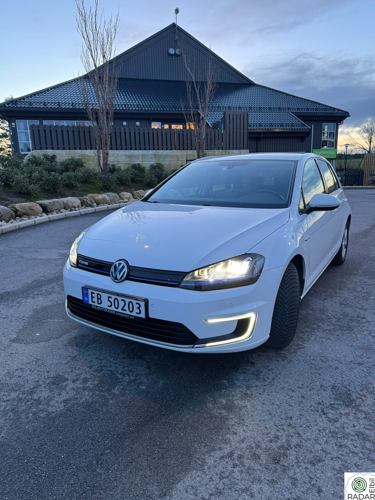 VOLKSWAGEN GOLF EGOLF 2016