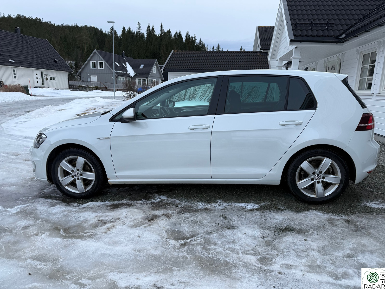 VOLKSWAGEN GOLF Keyless/adaptiv cruise/navi/stereo/service/v.pumpe