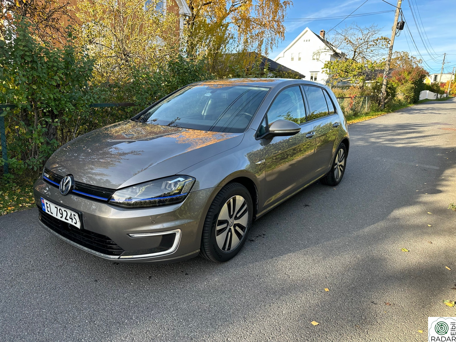 VOLKSWAGEN GOLF AU
