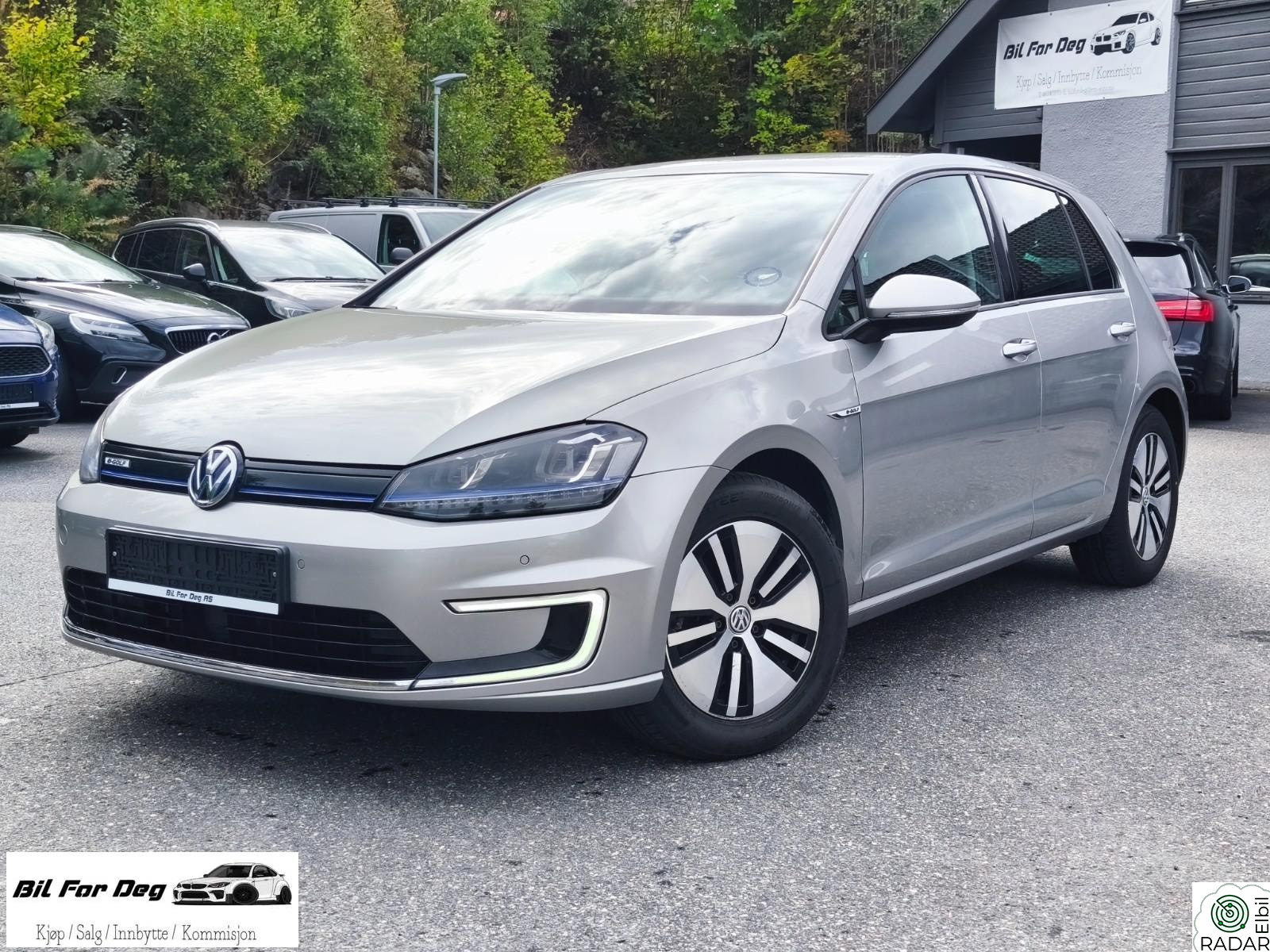 VOLKSWAGEN GOLF E-Golf/Lav km/Full Service/Navi/ACC/Kamera/Garantii/Dab