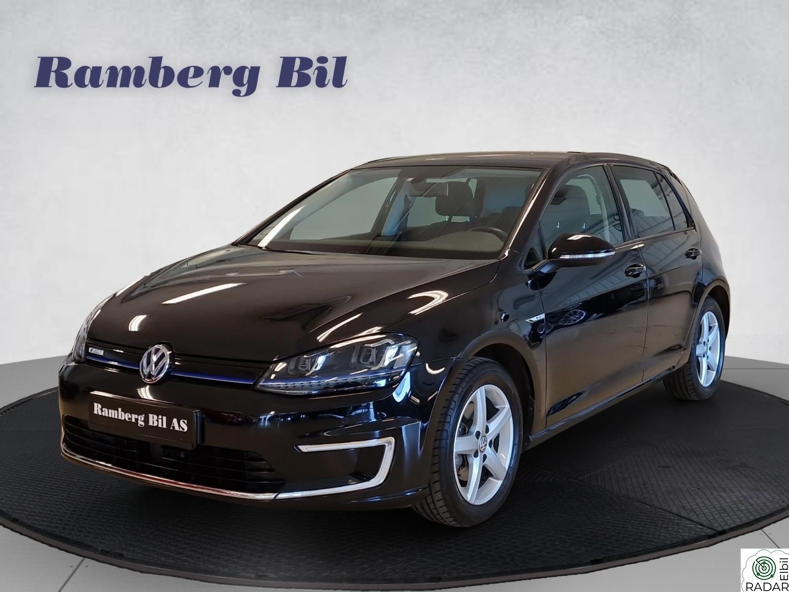 VOLKSWAGEN GOLF E-Golf Skinnseter Adaptive Cruise Kamera Navi LED DAB+