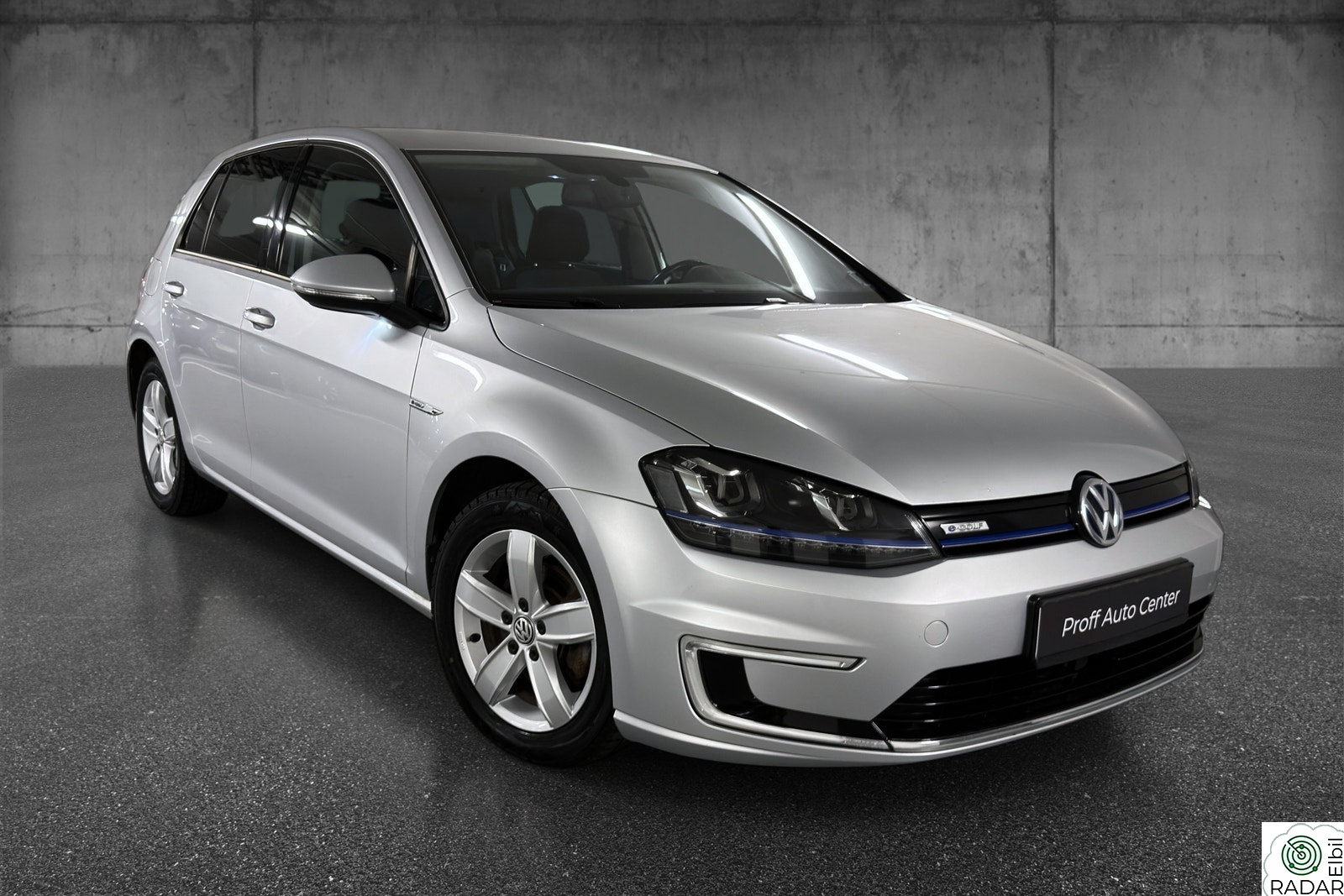 VOLKSWAGEN GOLF Ryggekamera, Nye vinterdekk, Nylig Eu-godkjent