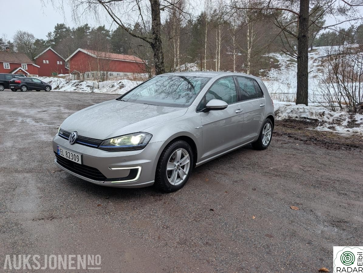 VOLKSWAGEN GOLF CARPLAY NAVI LED ACC S+V DEKK lav km 113168KM