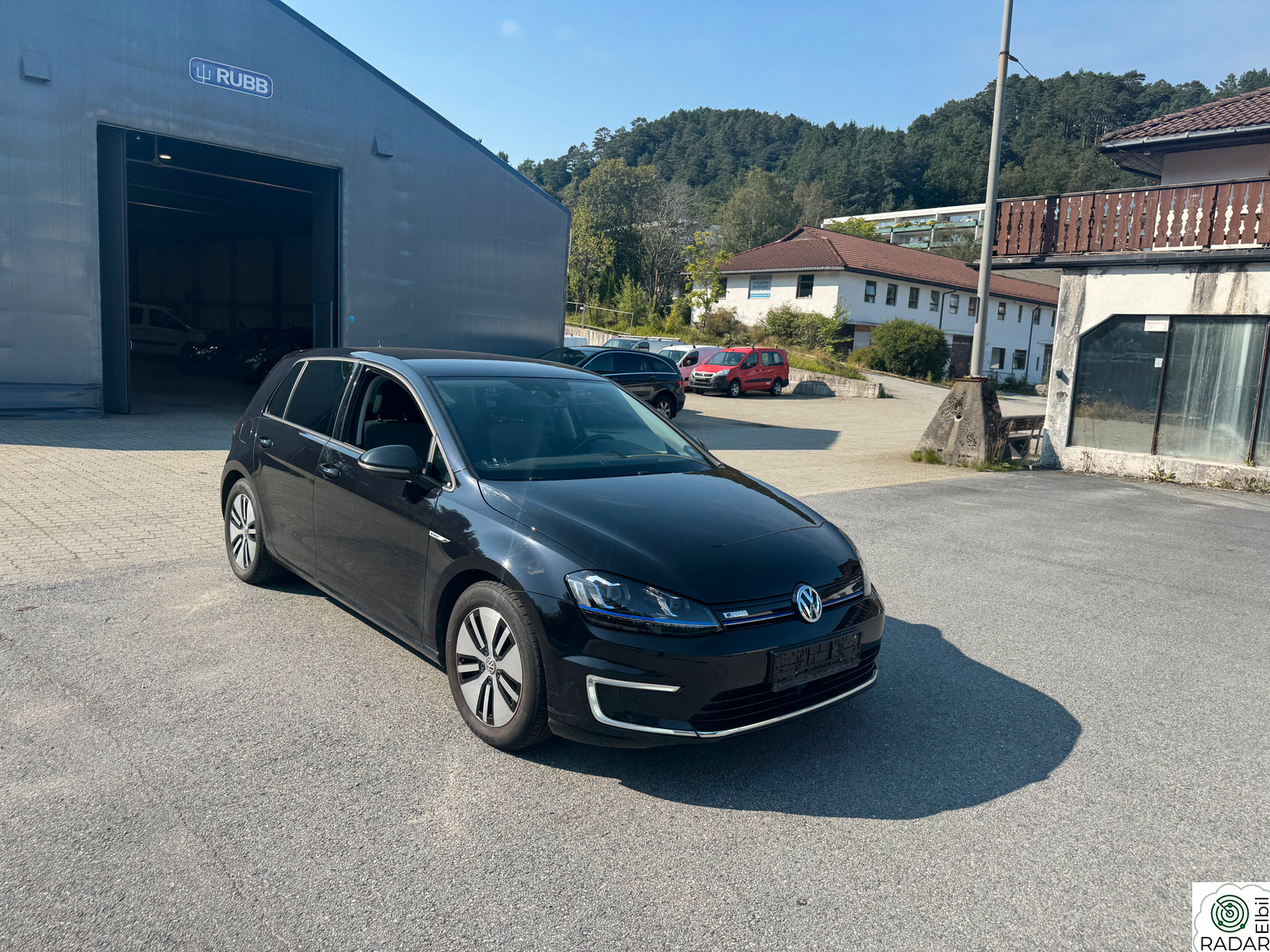 VOLKSWAGEN GOLF Lav km / Ny Service / Ny EU / 1 Eier