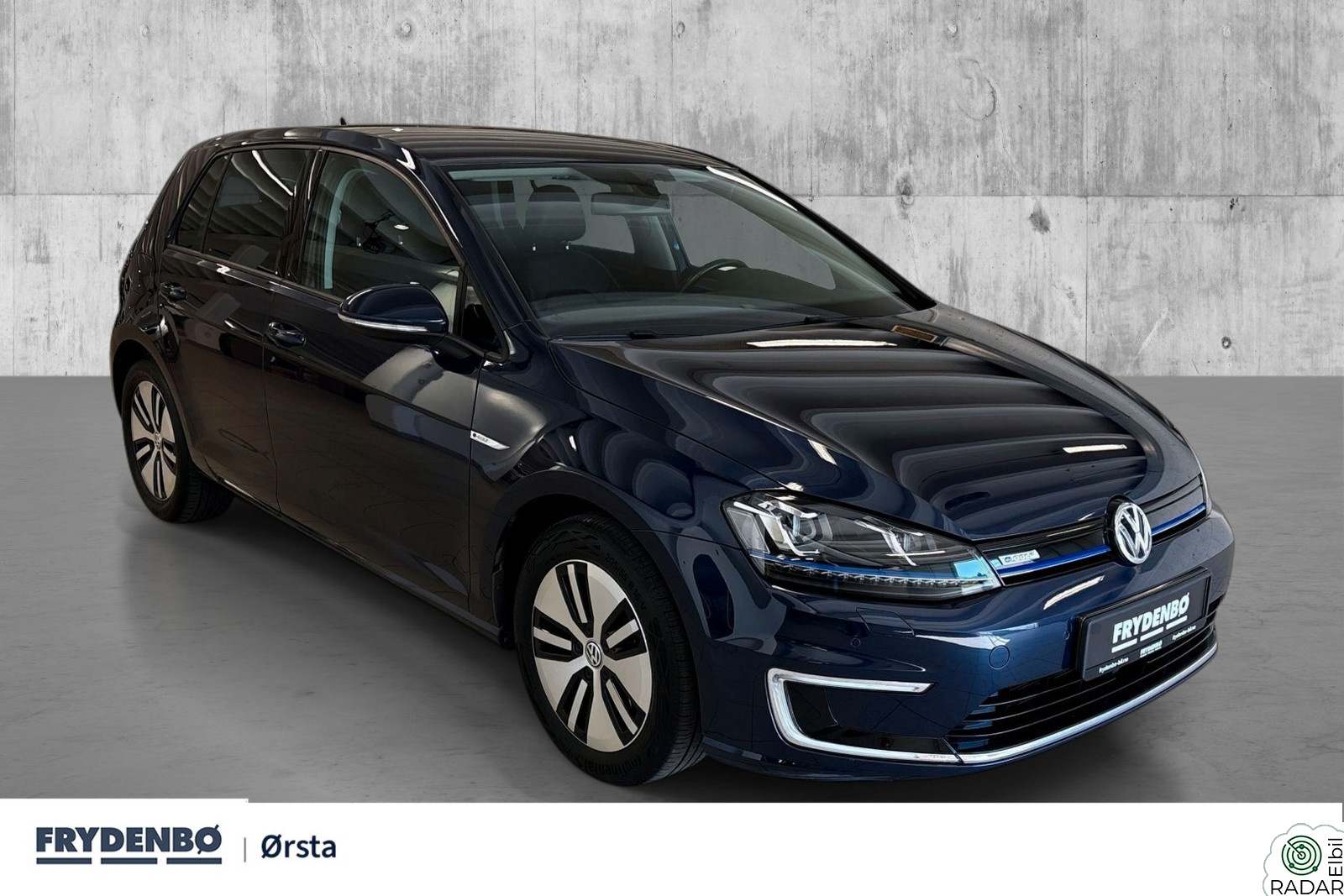 VOLKSWAGEN GOLF ACC|R.KAM|SKINN|TONEDE|KEYLESS|AMBIENTE++