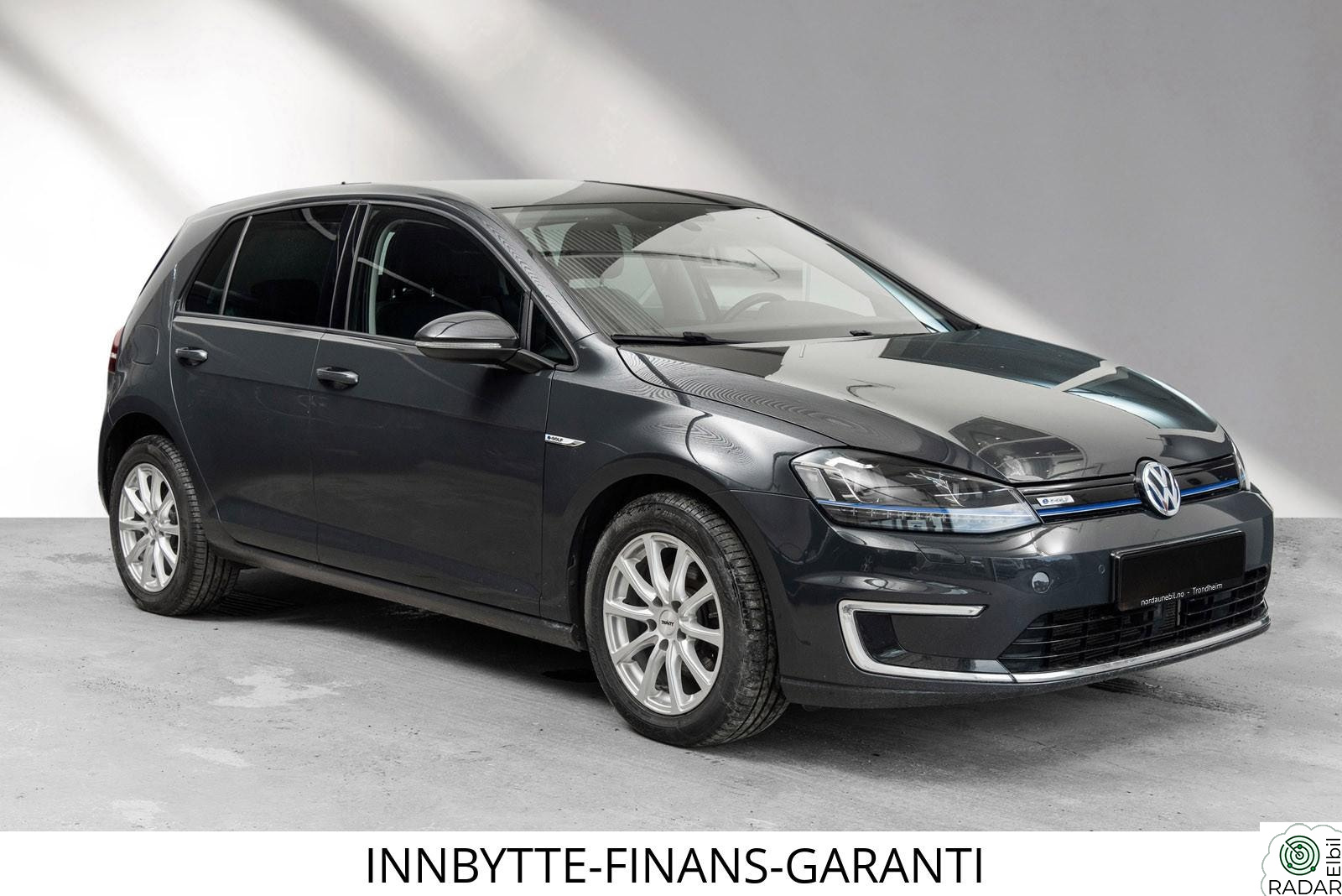 VOLKSWAGEN GOLF SKINN-NAVI-RYGGEKAMERA