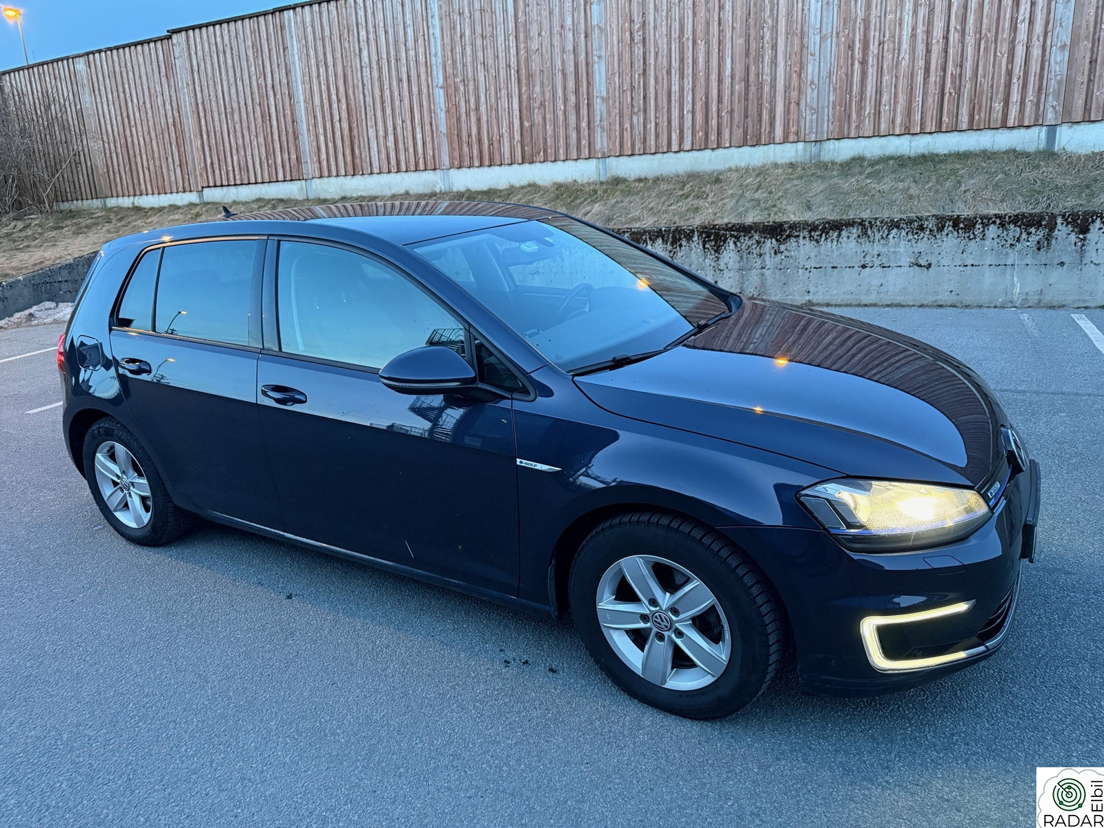 VOLKSWAGEN GOLF E-Golf